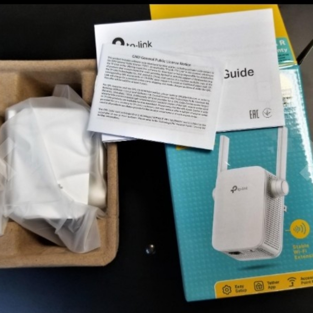 WiFi  Extender Wireless Signal Booster - Picture 9 of 12